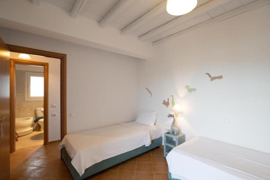 Dreamscape Cozy 3-bedroom Mykonos Hideaway