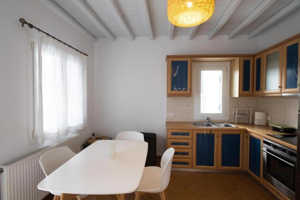 Dreamscape Cozy 3-bedroom Mykonos Hideaway Apartment
